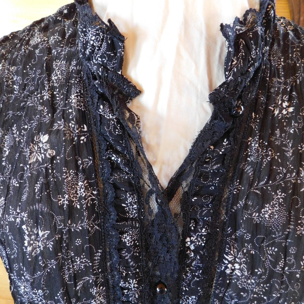 Elegant Black Lace Women's Top